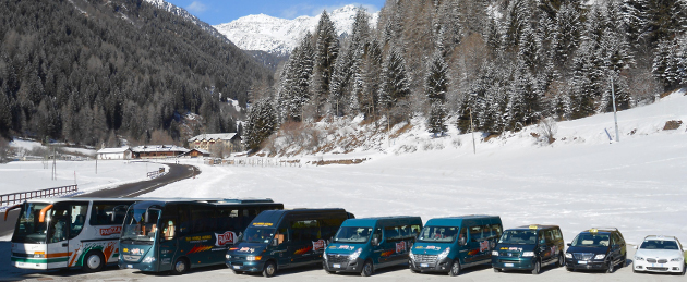 Transport of injured on the slopes of Mezzana